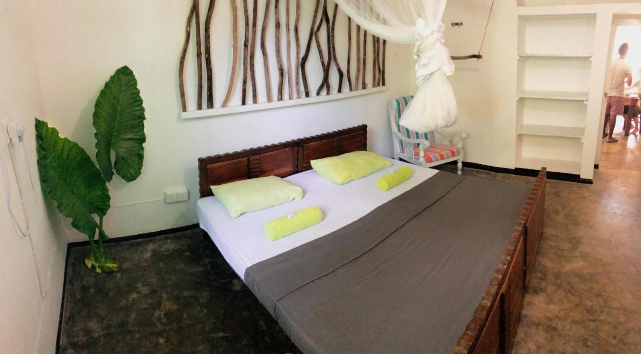 Bed and Breakfast Circus Lagoon Hideaway Dodanduwa Exterior foto