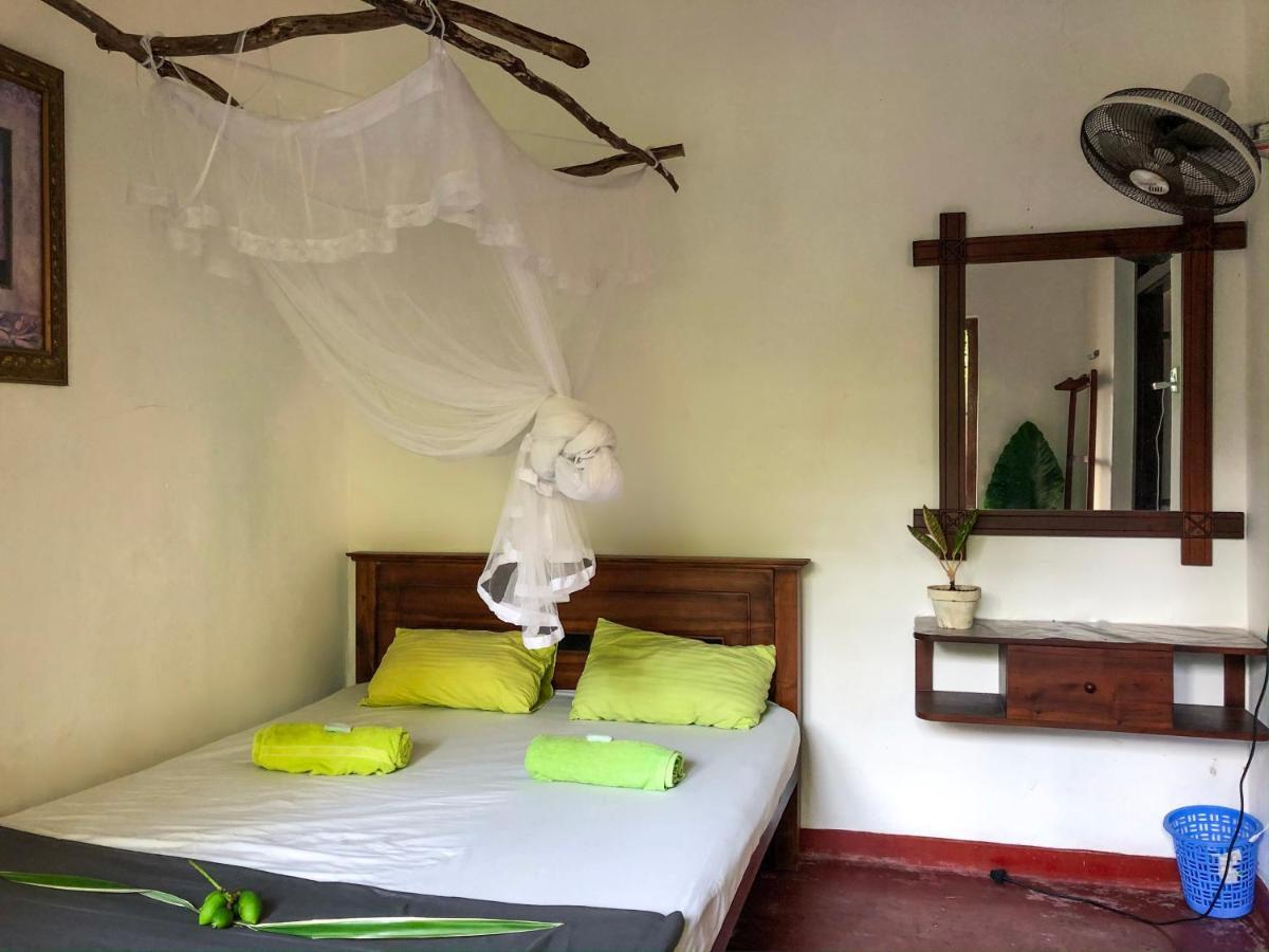 Bed and Breakfast Circus Lagoon Hideaway Dodanduwa Exterior foto